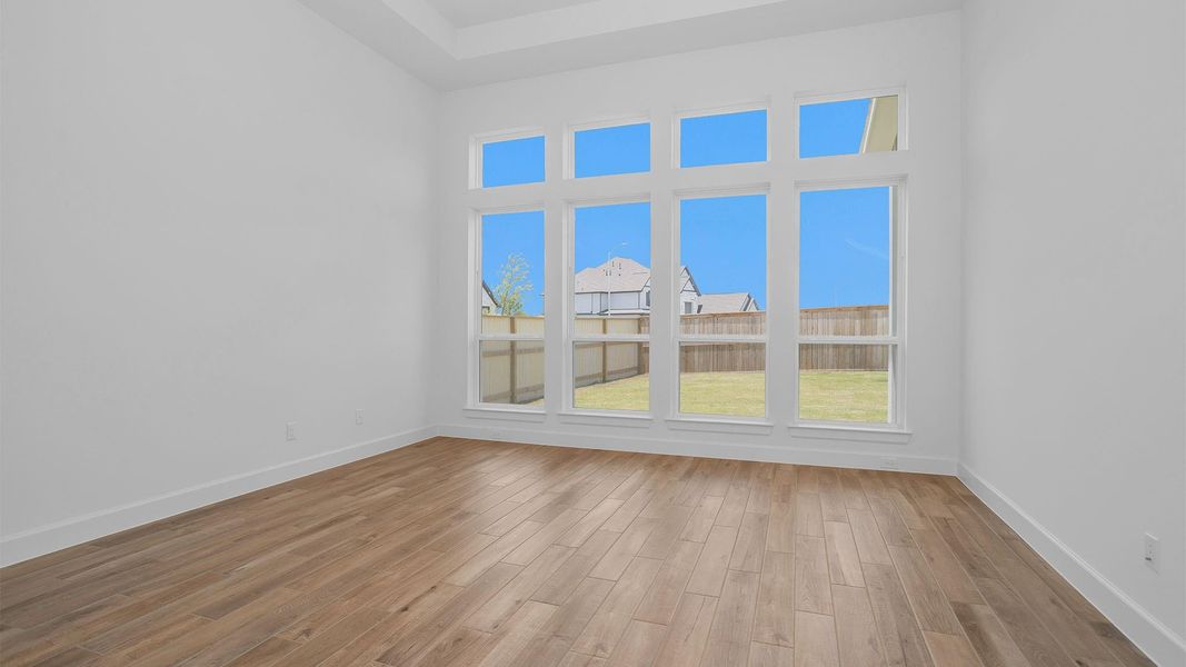 Spacious, unfurnished interior of a new home in Fulshear Lakes, Fulshear (Image 11).