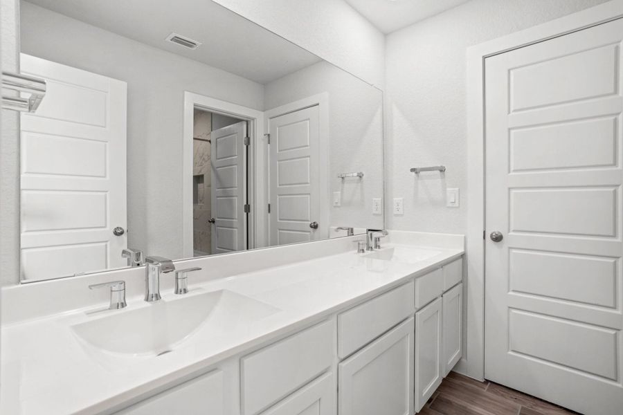 Furnished interior view inside a new home in Weston Oaks, San Antonio (Image 10).