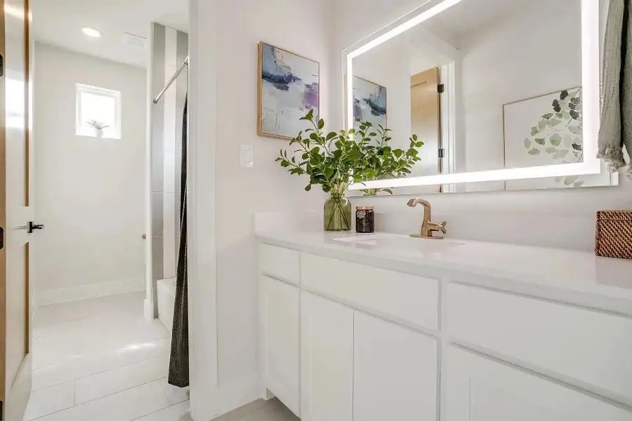 Representative furnished interior of a home built from the The Carley by Elmwood Custom Homes in Byrum Ranch, Maypearl (Image 26).