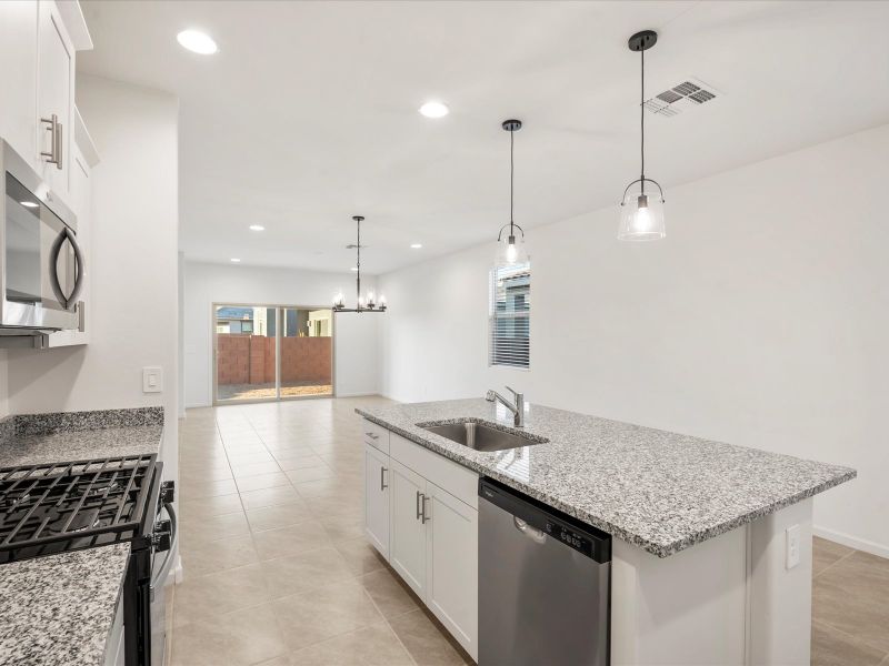 The 1550 floorplan image taken at Summerstone in Marana, AZ. The 1550 floorplan image taken at Summerstone in Marana, AZ.