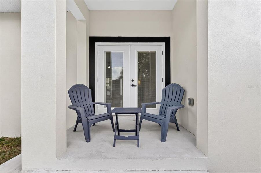 Exterior details and patio area of a home in , Thonotosassa (Image 32). Exterior details and patio area of a home in , Thonotosassa (Image 32).