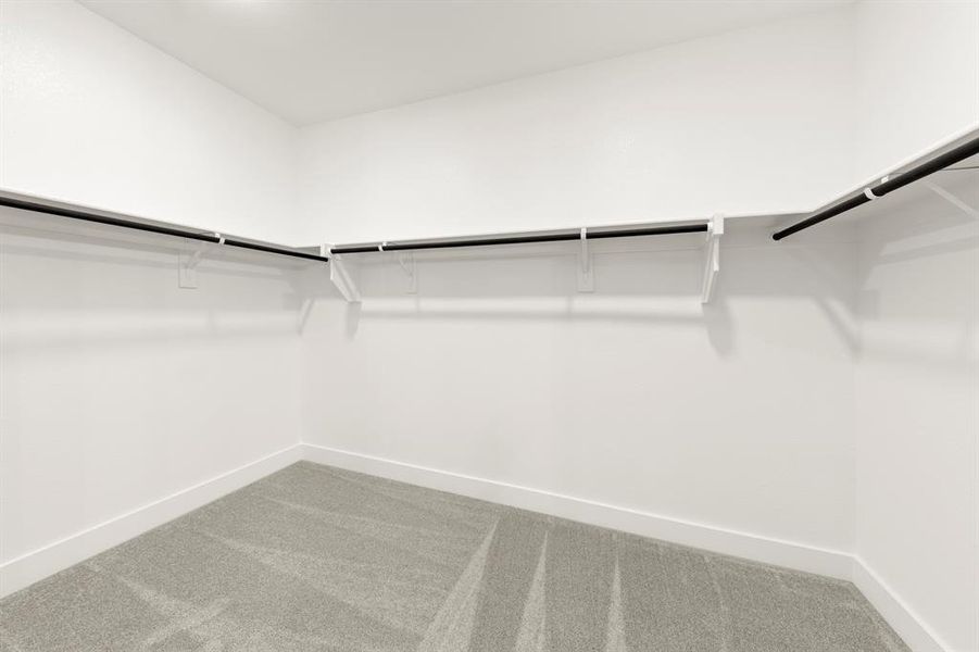 17. 2716 Andorra - Closet 17. 2716 Andorra - Closet