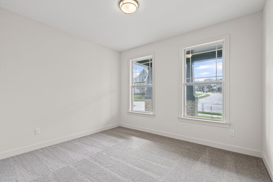 Spacious, unfurnished interior of a new home in Georgetown, Collierville (Image 21).