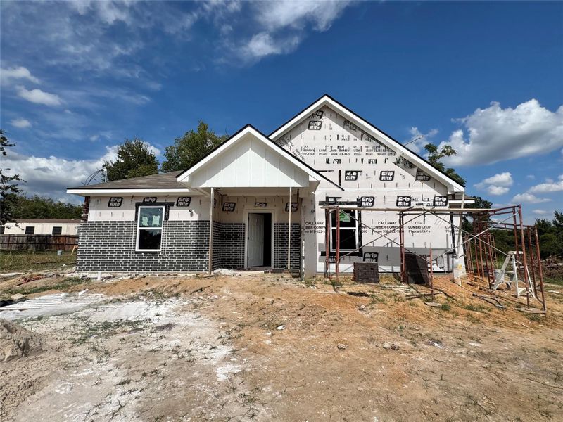 Image 4 of a home in . Image 4 of a home in .