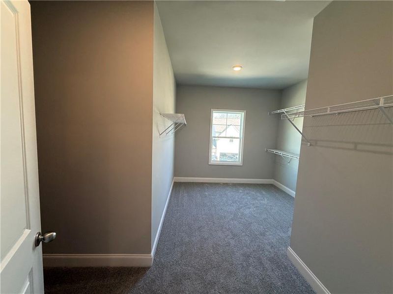 Spacious, unfurnished interior of a new home in Hidden Fields, Hoschton (Image 36).