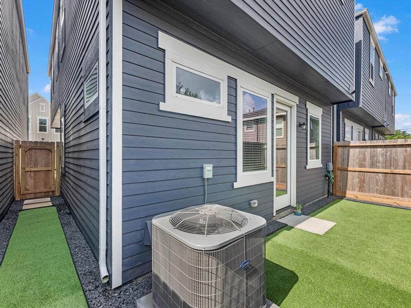 Front exterior of a new home in , Houston, TX, highlighting curb appeal (Image 18).