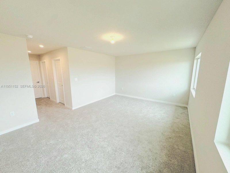 Spacious, unfurnished interior of a new home in , Florida City (Image 22). Spacious, unfurnished interior of a new home in , Florida City (Image 22).