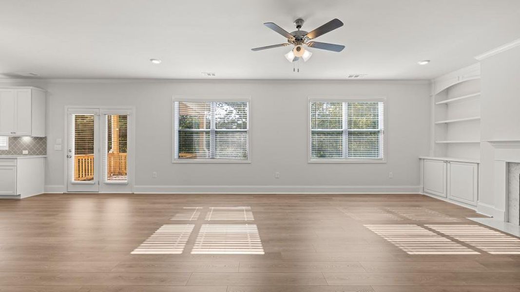 Spacious, unfurnished interior of a new home in Hamptons at Riverwood East, Dallas (Image 35). Spacious, unfurnished interior of a new home in Hamptons at Riverwood East, Dallas (Image 35).