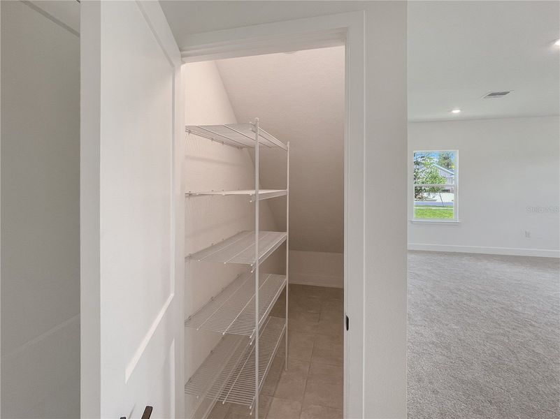 Spacious, unfurnished interior of a new home in Harmony Central, St. Cloud (Image 14).