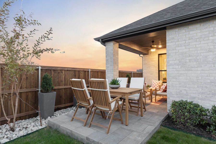 Representative exterior details of a home built from the Monet-SS by Highland Homes in Lariat, Liberty Hill (Image 33).