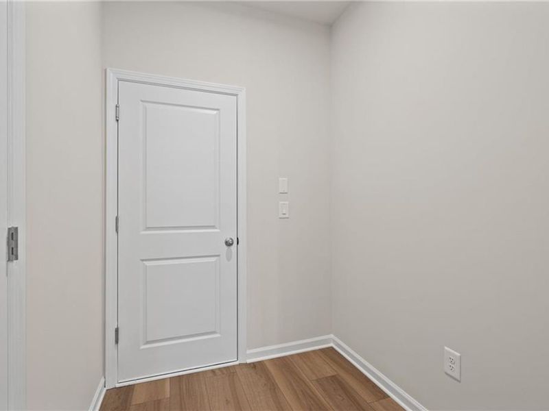 Spacious, unfurnished interior of a new home in The Village at Shallowford, Kennesaw (Image 17).