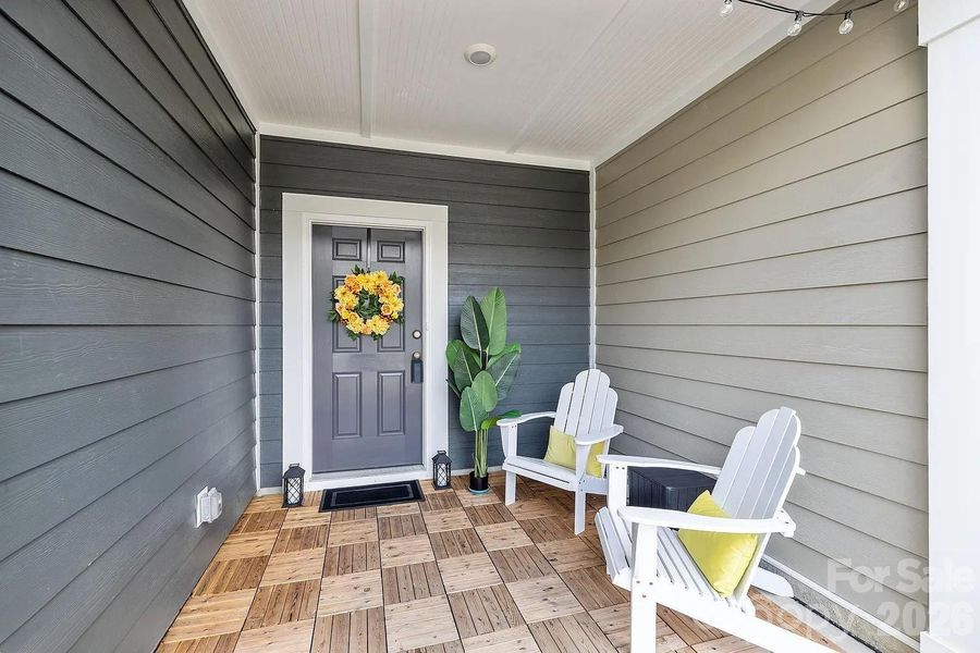 Exterior details and patio area of a home in , Monroe (Image 4).
