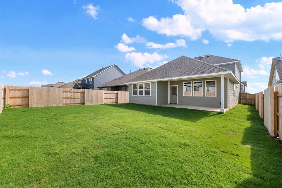 Exterior details and patio area of a home in Patterson Ranch, Georgetown (Image 4).