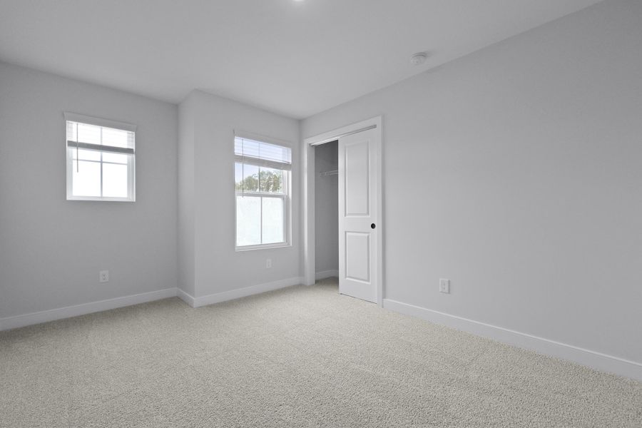 Spacious, unfurnished interior of a new home in Stono Village, Hollywood (Image 12).