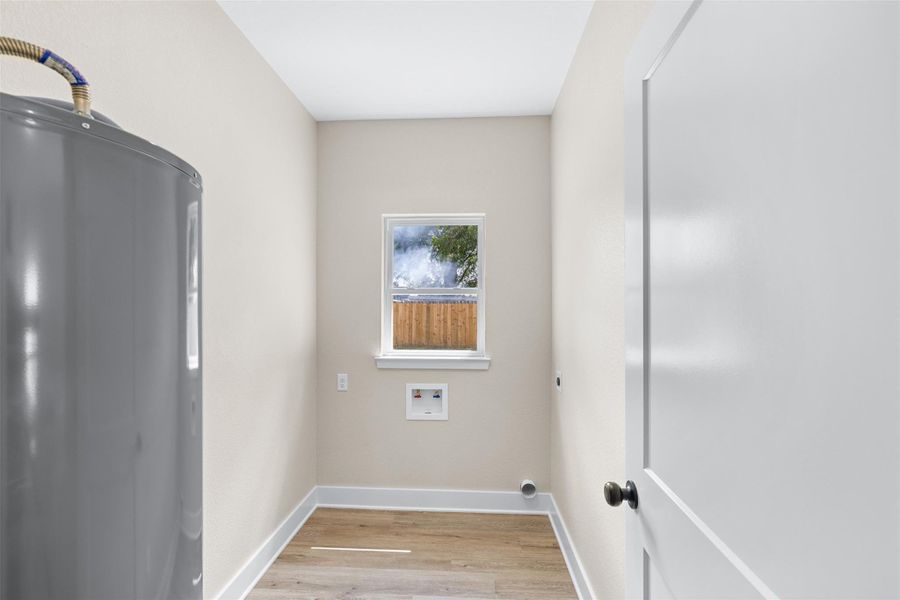 Spacious, unfurnished interior of a new home in , Lexington (Image 30).
