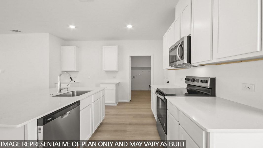Furnished interior view inside a new home in Venetian Pines, Conroe (Image 4).