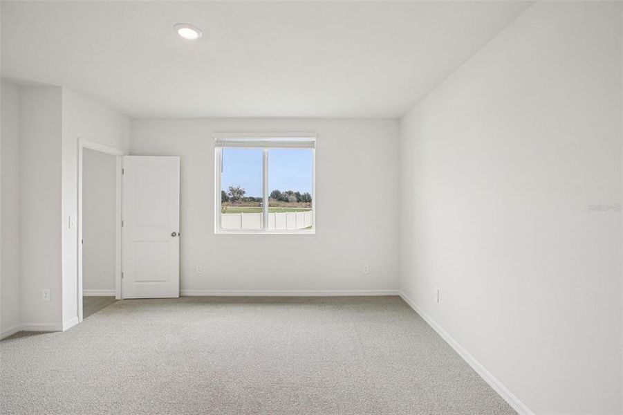 Spacious, unfurnished interior of a new home in Two Rivers - Classic Series, Zephyrhills (Image 34).