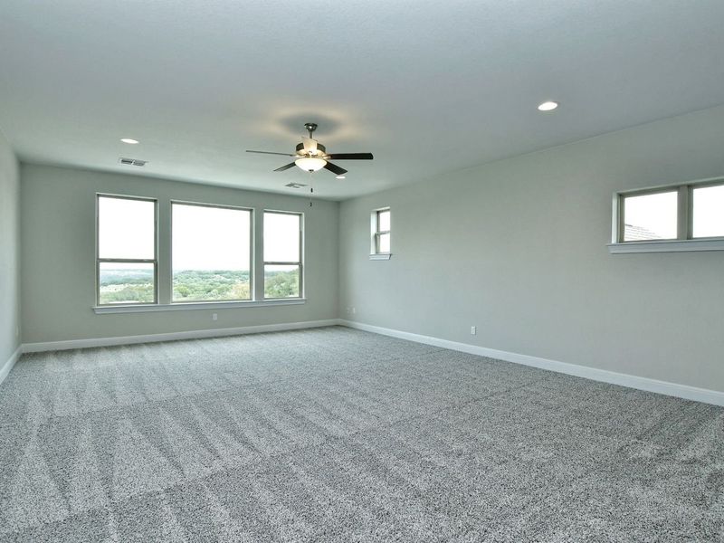 Representative unfurnished interior of a home built from the Madera II by Giddens Homes in Scofield Farms Estates, Georgetown (Image 382).