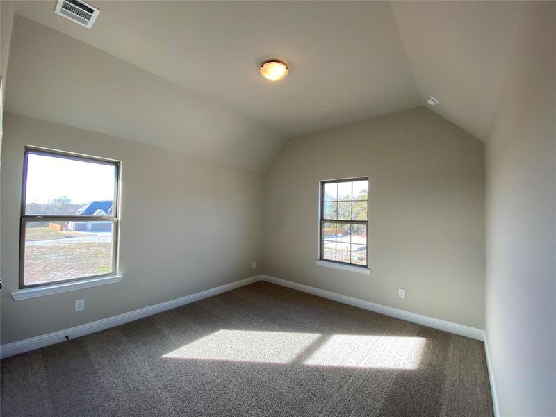 Bed 3 has vaulted ceiling and it's own bathroom. Is perfect for guests or adults living at home Bed 3 has vaulted ceiling and it's own bathroom. Is perfect for guests or adults living at home