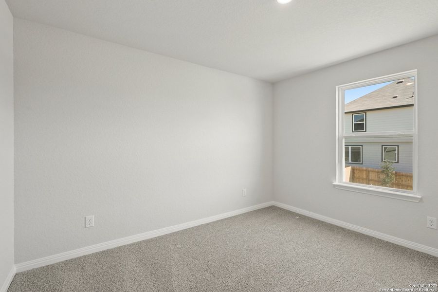 Spacious, unfurnished interior of a new home in Hunters Ranch, San Antonio (Image 22). Spacious, unfurnished interior of a new home in Hunters Ranch, San Antonio (Image 22).