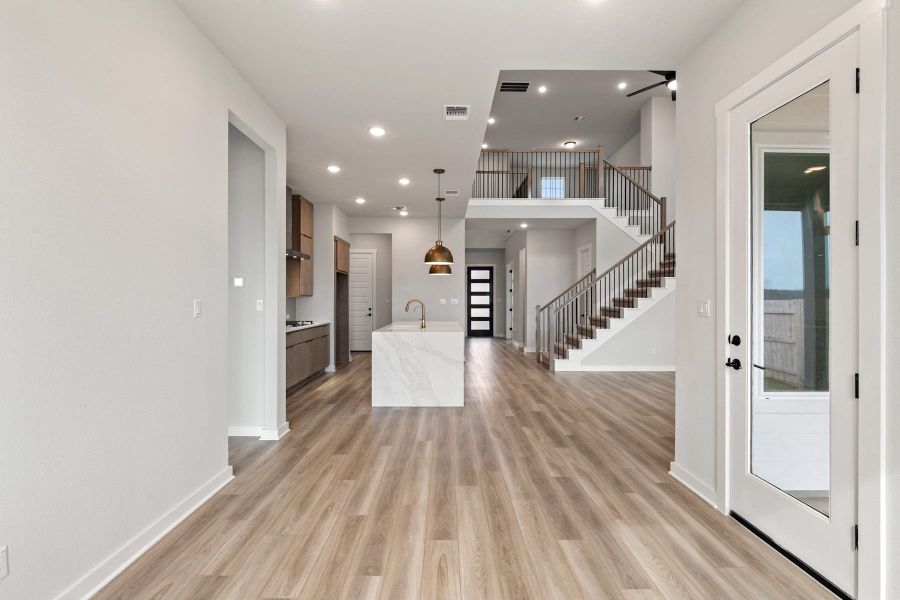 Spacious, unfurnished interior of a new home in Lagos Reserve, Manor (Image 29). Spacious, unfurnished interior of a new home in Lagos Reserve, Manor (Image 29).