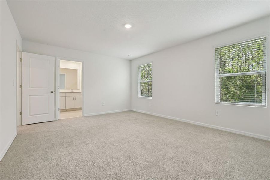 Spacious, unfurnished interior of a new home in Bradford Park, Ormond Beach (Image 23).