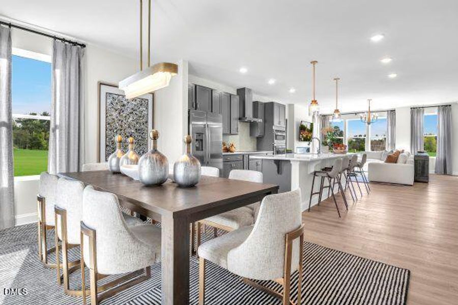 P_RAL_TWW_Julianne_Model_INT_DIN_2