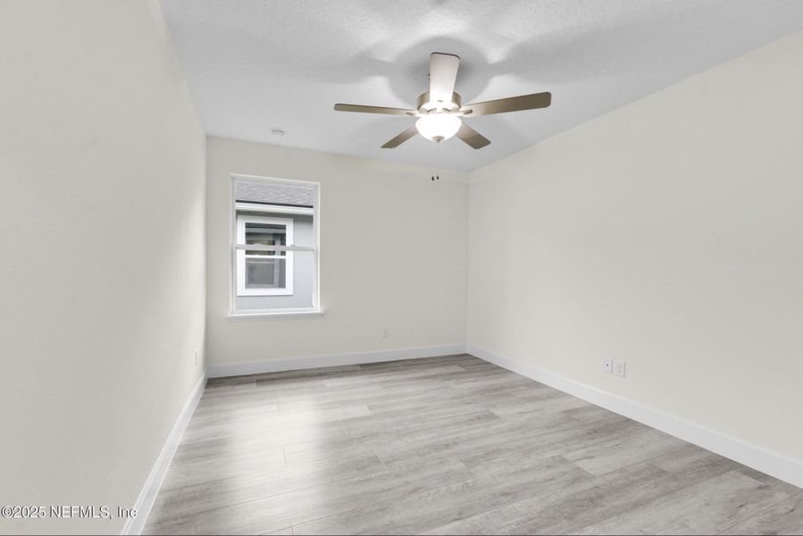 Spacious, unfurnished interior of a new home in , Jacksonville (Image 16).