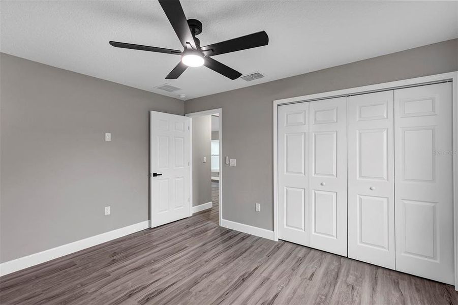 Spacious, unfurnished interior of a new home in , Ocala (Image 15).