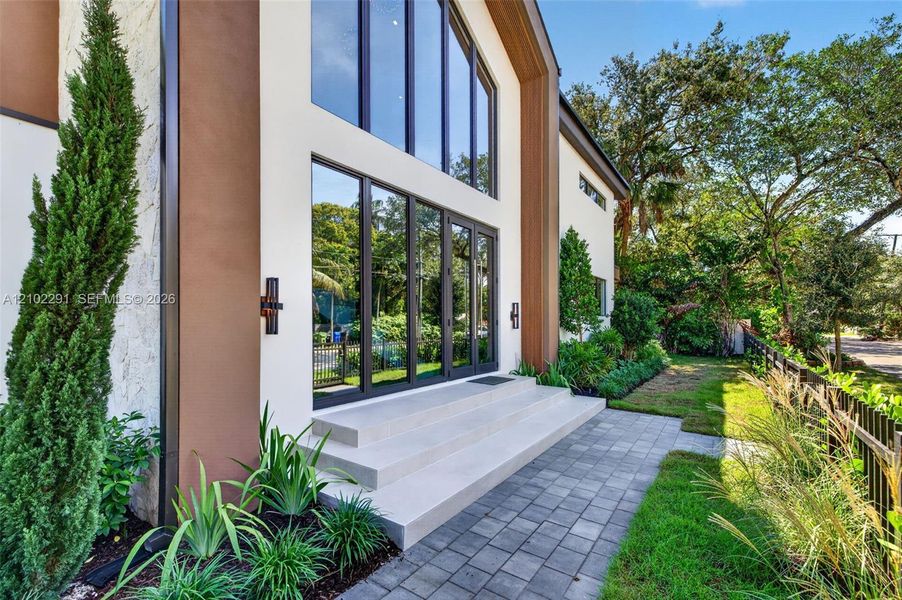Exterior details and patio area of a home in , Fort Lauderdale (Image 4). Exterior details and patio area of a home in , Fort Lauderdale (Image 4).