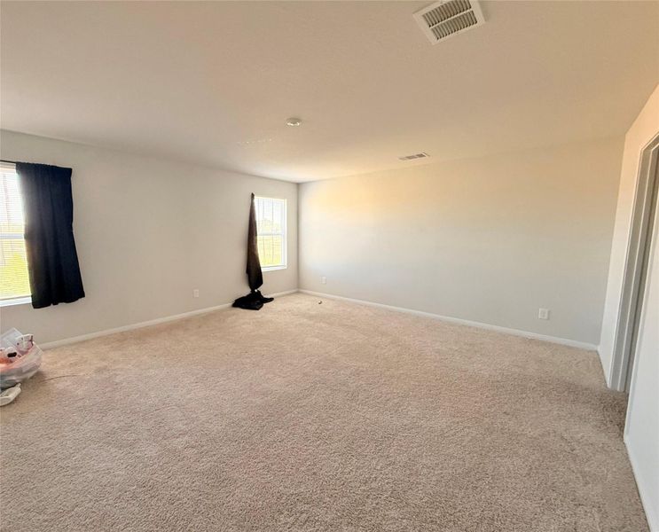 Spacious, unfurnished interior of a new home in Grand Oaks Reserve, Cleveland (Image 6). Spacious, unfurnished interior of a new home in Grand Oaks Reserve, Cleveland (Image 6).
