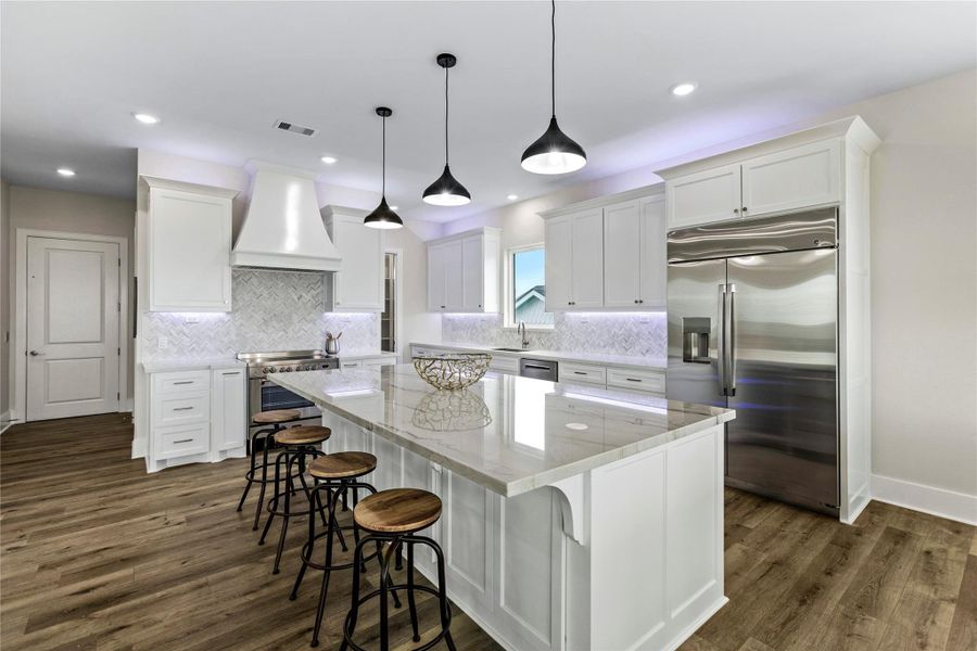 Furnished interior view inside a new home in , Bolivar Peninsula (Image 31).