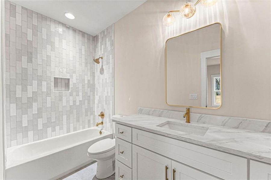 Furnished interior view inside a new home in , Gainesville (Image 19).