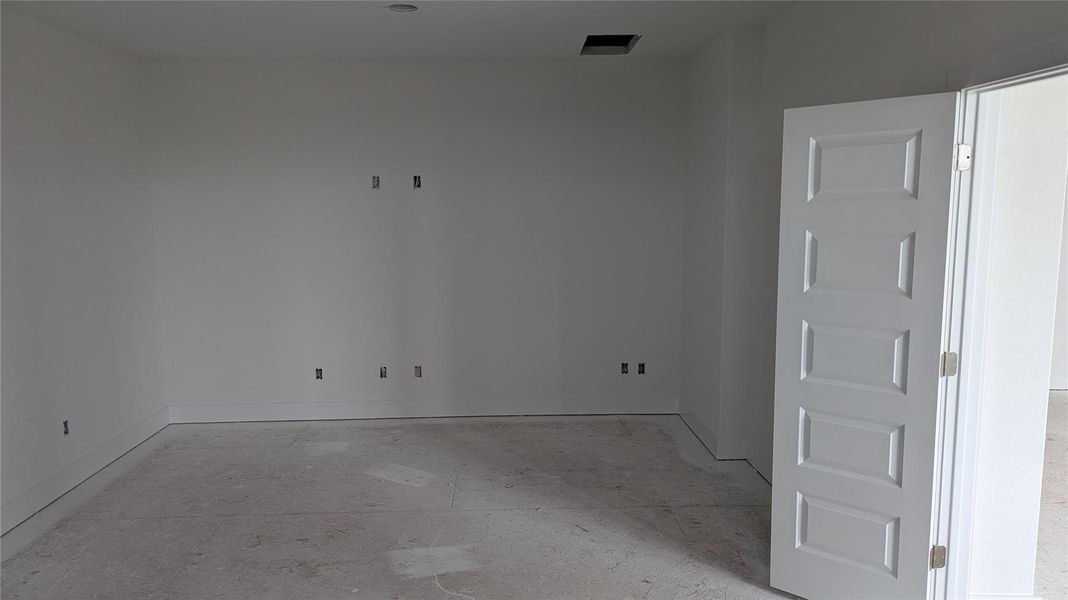 Spacious, unfurnished interior of a new home in Scofield Farms Estates, Georgetown (Image 30). Spacious, unfurnished interior of a new home in Scofield Farms Estates, Georgetown (Image 30).