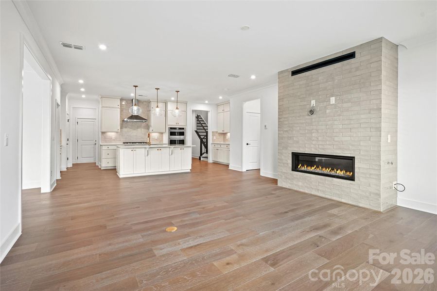 Spacious, unfurnished interior of a new home in Parkside Crossing, Charlotte (Image 15).