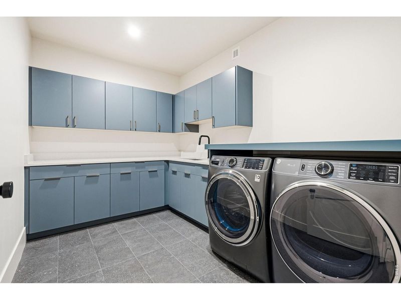 Furnished interior view inside a new home in , Superior (Image 38).