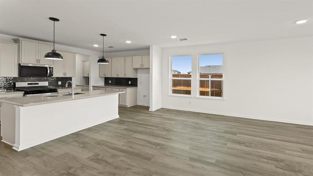 13. 3143 Duck Heights - Dining 13. 3143 Duck Heights - Dining