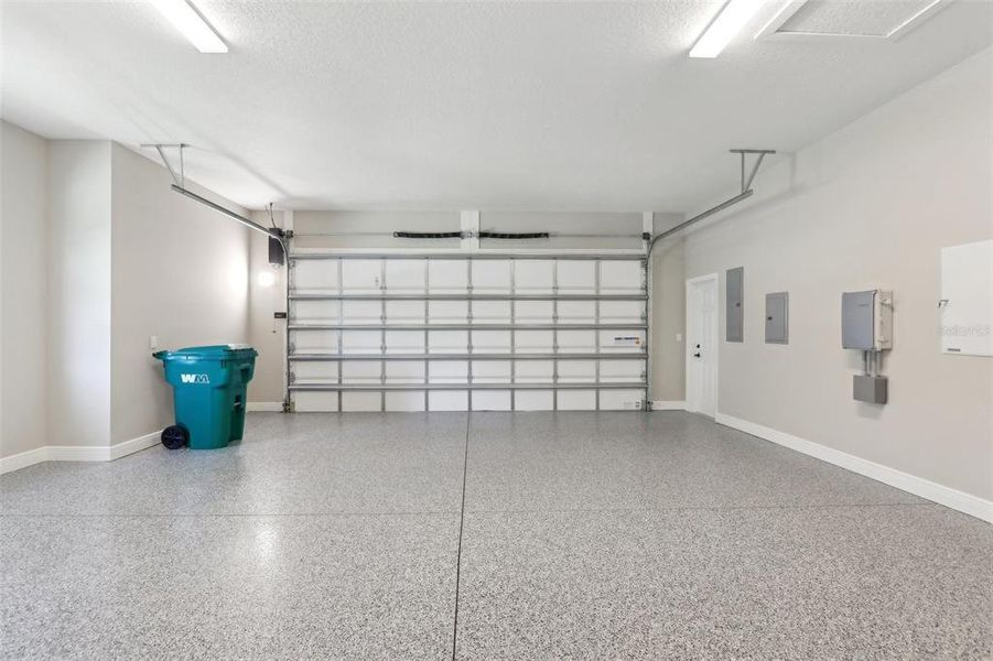 Spacious, unfurnished interior of a new home in , Lady Lake (Image 42).