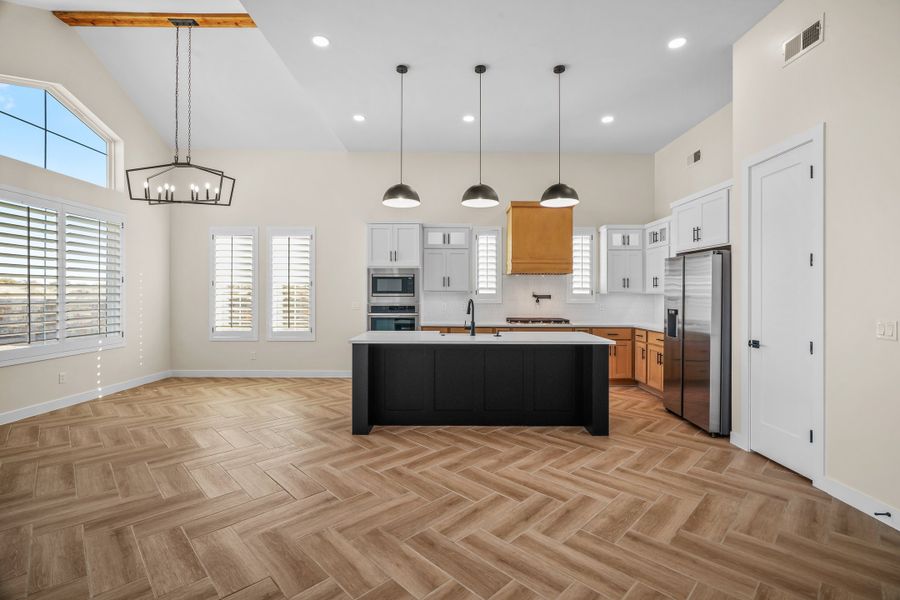 Furnished interior view inside a new home in Verdancia, El Paso (Image 14).