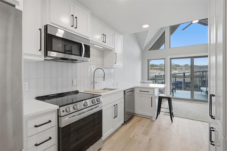 Furnished interior view inside a new home in , Strawn (Image 6).