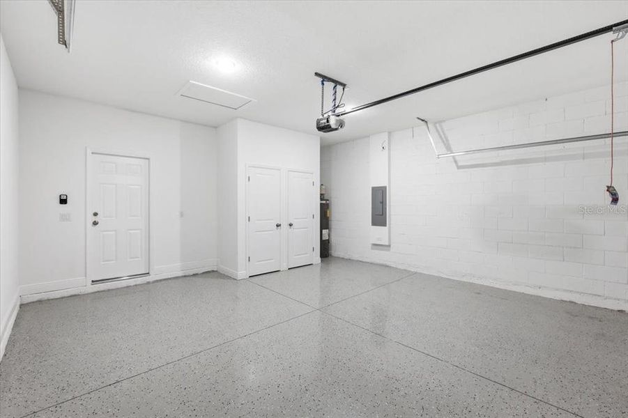 Spacious, unfurnished interior of a new home in , Haines City (Image 18).