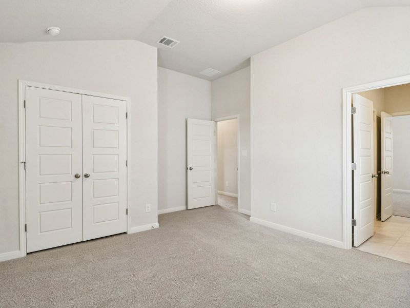 Spacious, unfurnished interior of a new home in Fox Falls, Boerne (Image 28). Spacious, unfurnished interior of a new home in Fox Falls, Boerne (Image 28).