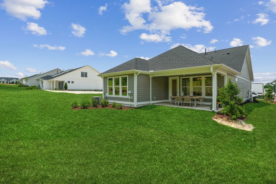 Representative exterior details of a home built from the Oak Haven by Tri Pointe Homes in Altis At Serenity, Fuquay Varina (Image 27).