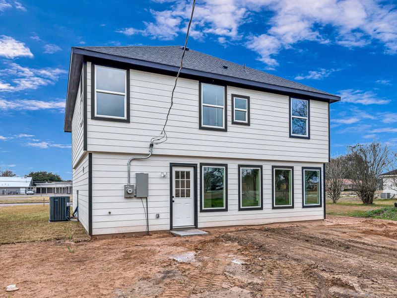 Exterior details and patio area of a home in , Hempstead (Image 21).