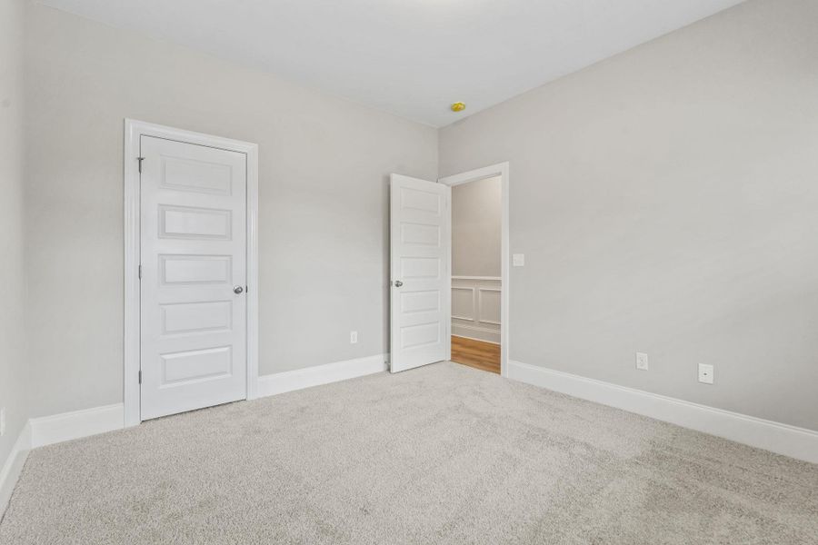 Spacious, unfurnished interior of a new home in White Oak Estates, Conway (Image 29).