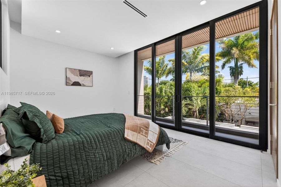 Furnished interior view inside a new home in , Miami (Image 70).