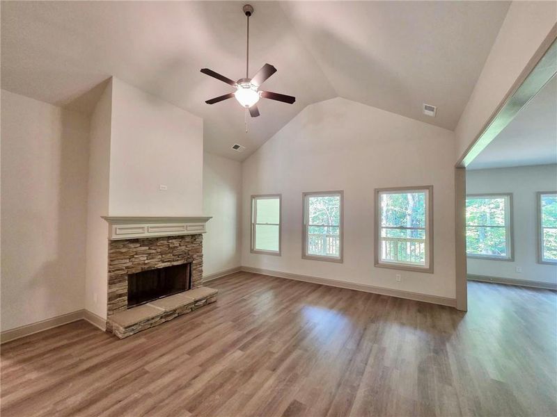 Spacious, unfurnished interior of a new home in , Waleska (Image 22).