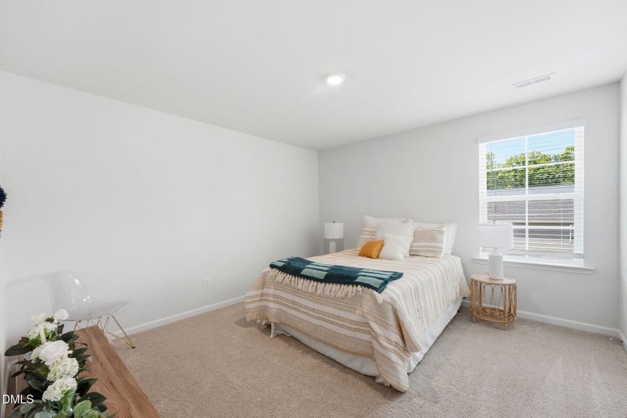 44-web-or-mls-ROB04858