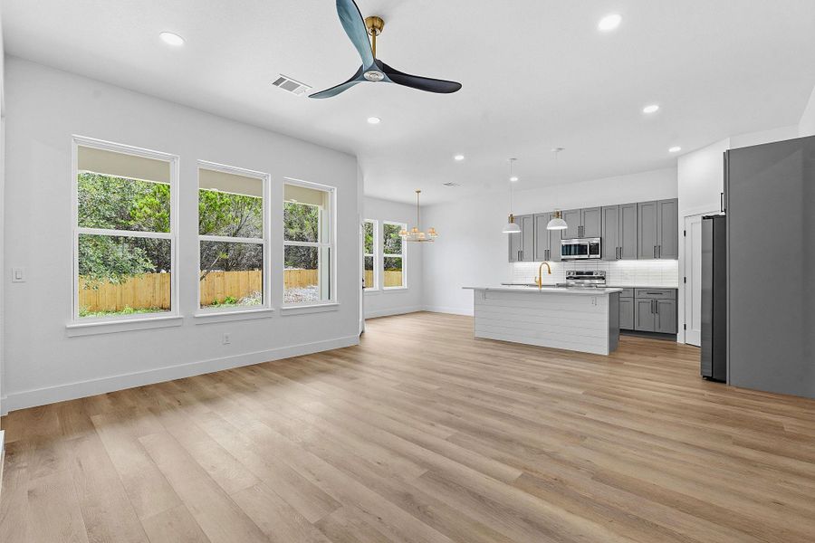 Spacious, unfurnished interior of a new home in , Wimberley (Image 18).