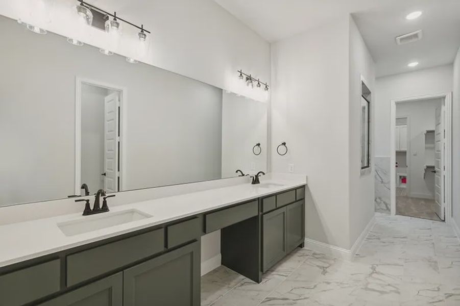 Representative furnished interior of a home built from the Logan by Cambridge Homes in Lake Park, Rowlett (Image 13).